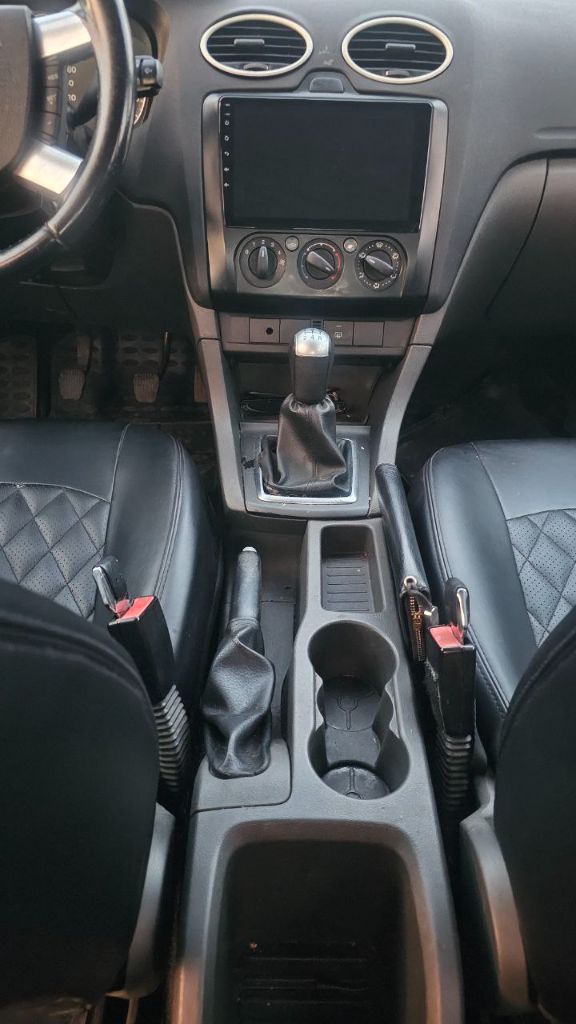 Продам ford focus 2 хэтчбек 2005 года выпуска пробег 320 000
Автомобиль в хорошем состоянии, много чего сделано: новое сцепление оригинал, задние рычаги, стойки стабилизатора, рулевые наконечники и тяги, шаровые и тд.
Машина германской сборки, где и пробыла большую часть времени и ездила в основном по трассе из-за чего на бампере и капоте от камней полез лак и треснуло лобовое стекло
В комплекте новая летняя резина с дисками
Цена 680 тысяч рублей, плюс торг
По всем интересующим вопросам писать в лс или по номеру телефона +79493095427 - фотография - 3