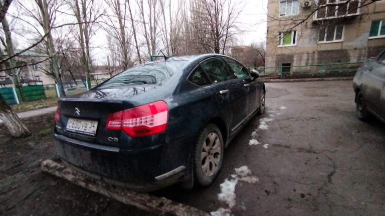 Продам citroen c5
2008Г. В
2.0 Дизель
Цена 630₽ торг уместен
Требует замены передних стоек. В остальном состояние замечательное.
+7-949-357-22-05
+7-949-612-99-49 - фотография - 4