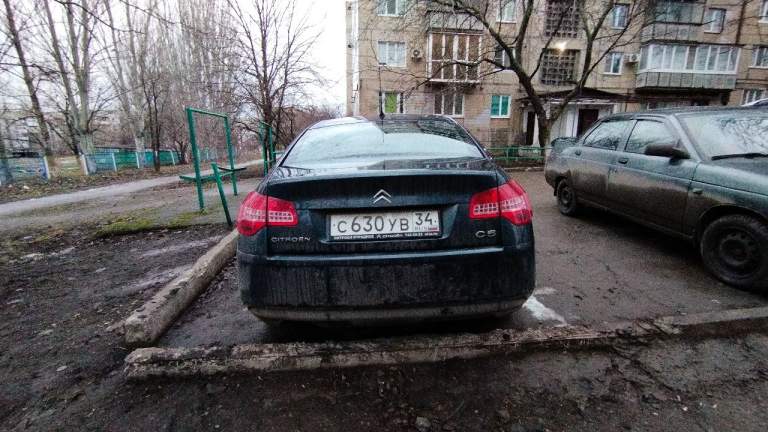 Продам citroen c5
2008Г. В
2.0 Дизель
Цена 630₽ торг уместен
Требует замены передних стоек. В остальном состояние замечательное.
+7-949-357-22-05
+7-949-612-99-49 - фотография - 6