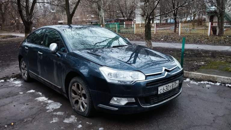 Продам citroen c5
2008Г. В
2.0 Дизель
Цена 630₽ торг уместен
Требует замены передних стоек. В остальном состояние замечательное.
+7-949-357-22-05
+7-949-612-99-49 - фотография - 7