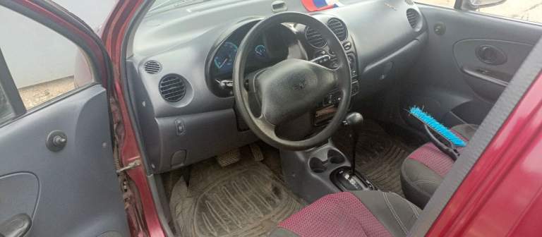 Продам дэу матиз автомат в  хорошем состоянии по ходовой и двигателю вся обслужена, красить варить ничего не надо сел и поехал, интересует только полное переоформление.   Я хозяин цена 420т волноваха +79495283670 - фотография - 8