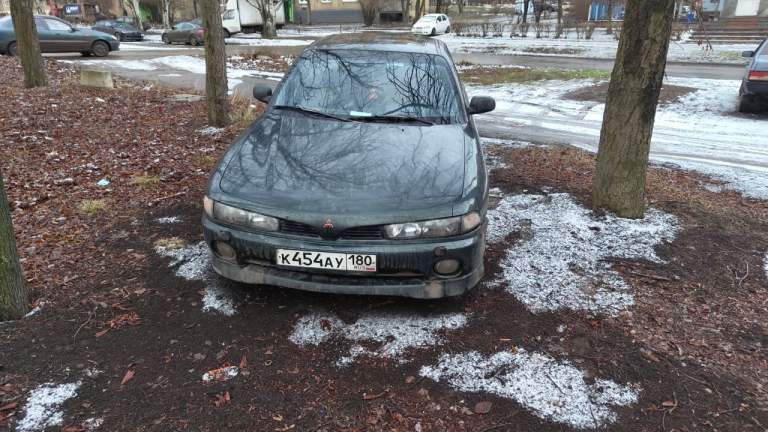 Продам mitsubishi galant 7 1993 г. В. Цена 230000+ торг, авто на ходу двигатель 2л коробка механика 5ст электроподьемники и электролюк+ круиз в рабочем состоянии более подробно по телефону+79493586889 - фотография - 1