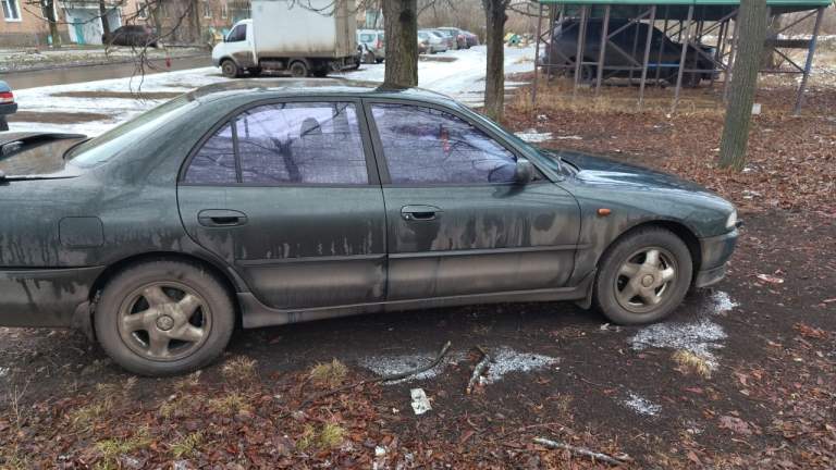 Продам mitsubishi galant 7 1993 г. В. Цена 230000+ торг, авто на ходу двигатель 2л коробка механика 5ст электроподьемники и электролюк+ круиз в рабочем состоянии более подробно по телефону+79493586889 - фотография - 4