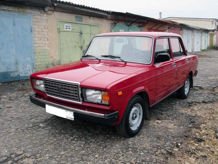 Продам гараж в донецке у цума + 7949 313 32 59 галина акимовна продаёт срочно три отличные гаржа объект называется гаража=центральный=находится в донецке где цум на яме напротив тюрмы цены от 600 000 руб до 700т р звоните пока возьмёт она дома 1 - фотография - 1
