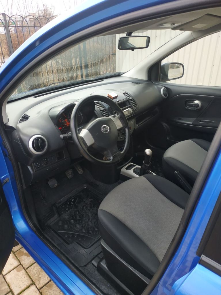 Продам автомобиль nissan note 2010 года, в хорошем состоянии, 237000 пробег родной, ходовая вся замена, кондиционер, передние электростеклоподъёмники, подогрев зеркал и сидений, в комплекте летняя резина на дисках, цена 650000 рублей. Документы в порядке, один собственник. Обращайтесь по телефону +79493602361 наталья. - фотография - 7