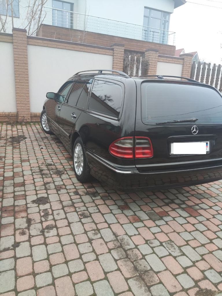 Mercedes-benz e-class (w210) , 2002 год 3,2 дизель автомат, пробег 290000 км. Автомобиль ухожен, обслуживался вовремя.900000 ₽ торг. +7 (949) 346-15-50. Виктор - фотография - 9