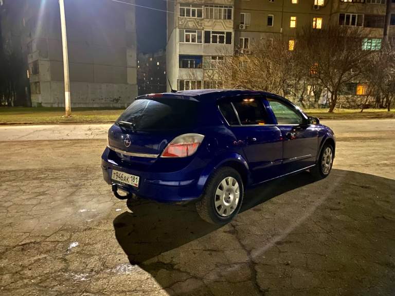 Опель астра
Opel astra h 1.8 на самом надежном aisin автомате не робот!
Все менялось своевременно ( записи о всех тех. Обслуживаниях предоставлю)
Масло в коробке и двигателе со всеми фильтрами менялось 3 тысячи назад. +свечи
Шины зима в состоянии новых, лето еще ездить и ездить
Рыжиков нет, дно целое.
Салон эксплуатировался в чехлах, не просиженный, без потертостей. В салоне не курили.
За машину не стыдно.
Я второй владелец
Пробег 236тыс.
Цена 650 тыс
+79595151374 Звоните или телеграмм - фотография - 2
