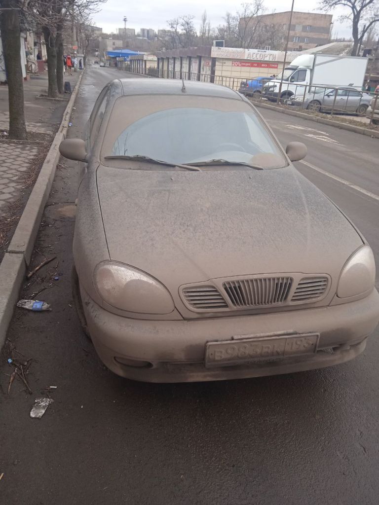 Продам daewoo sens 1.3 2009г. В. На боевом ходу. Гур, новая резина, поварены 2 бордюры и две арки, нужно покрасить эти 4 детали. Цена без торга 170 тыс. Руб. Донецк +79493213694 - фотография - 1