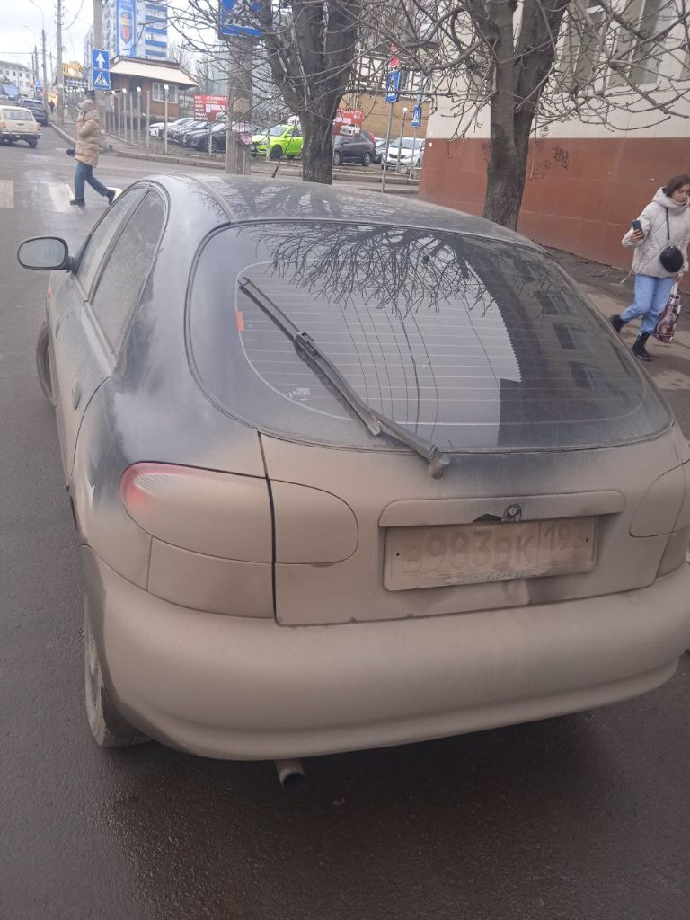 Продам daewoo sens 1.3 2009г. В. На боевом ходу. Гур, новая резина, поварены 2 бордюры и две арки, нужно покрасить эти 4 детали. Цена без торга 170 тыс. Руб. Донецк +79493213694 - фотография - 4