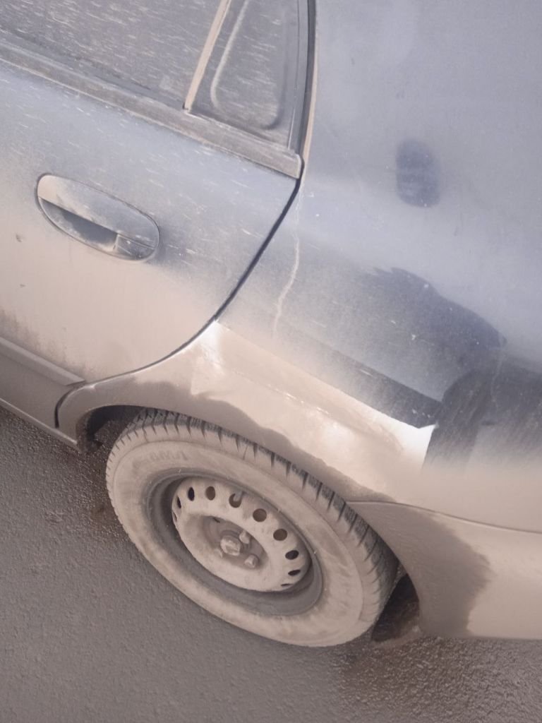 Продам daewoo sens 1.3 2009г. В. На боевом ходу. Гур, новая резина, поварены 2 бордюры и две арки, нужно покрасить эти 4 детали. Цена без торга 170 тыс. Руб. Донецк +79493213694 - фотография - 5