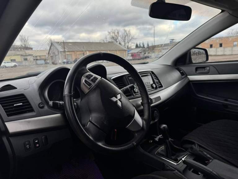 Продается mitsubishi lancer 10 объем 1.6 мкпп 117 лс. 2014 года выпуска, 120.000км пробег, диски r16, 2 комплекта резины (зима\лето). Салон в хорошем состоянии, стоит хорошая музыка. Автомобиль за время владения ни разу не подводил. Цена 950.000 рублей, возможен торг. Макеевка
+79494235455 - Виталий - фотография - 7