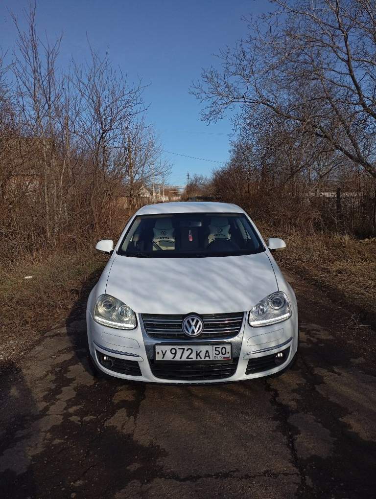 Продам jetta 5 2010 год 1.6 bse (mpi) мкпп,
Пробег 160 000 тыс.
Авто в нормальном техническом состояние, двигатель не троит не дымит, резина зимняя. Юридически авто чистое, переоформляется.
Цена 530 000 руб торг
Находиться в макеевке.
+79494793049 Телеграмм, связь плохая. - фотография - 1