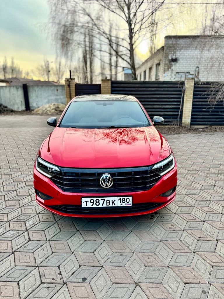 ✅ Vw jetta 7 r-line
✅ 2019 Года выпуска
✅ Пробег 50 тыс. Км.
✅ 1,4 Tsi, 8-ми ст. Акпп

Автомобиль в идеальном состоянии.
Полностью обслужен. Вложений никаких не требует от слова совсем! Был пригнан в 2023 году. Я собственник. Летом 2024 года поставил усиленный аккумулятор. В сентябре 2024 года, отполирована, и нанесена керамика.
Покрашены диски в черный мат. Салон нового автомобиля! Масло лил vag 0w-20.

Предмаксимальная комплектация: двух-зонный климат контроль, круиз контроль, датчики слепых зон, кожаный салон, черный потолок, подогрев сидений (передних, задних) и руля, камера заднего вида, система предотвращения столкновения, подсветка при воротах, электо-люк, мультимедиа composition media mib2, (8 динамиков), мультируль,
Led-оптика.
Панорама.
Бесключевой доступ, кнопка старт/стоп, автозапуск с ключа, электро-ручник, auto hold.

Диски r-17 с двумя комплектами новой резины (зима, лето) 205/55.

Готов к любым проверкам за ваш счет.
Приезжайте смотрите.

Полное переоформление в мрэо.
Цена: 2.240 🍋 хороший торг возле капота!

Осмотр г. Харцызск
По всем вопросам:
📞+79495312545 Либо в лс. - фотография - 3