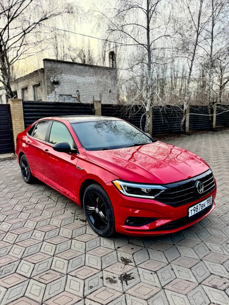 ✅ Vw jetta 7 r-line
✅ 2019 Года выпуска
✅ Пробег 50 тыс. Км.
✅ 1,4 Tsi, 8-ми ст. Акпп

Автомобиль в идеальном состоянии.
Полностью обслужен. Вложений никаких не требует от слова совсем! Был пригнан в 2023 году. Я собственник. Летом 2024 года поставил усиленный аккумулятор. В сентябре 2024 года, отполирована, и нанесена керамика.
Покрашены диски в черный мат. Салон нового автомобиля! Масло лил vag 0w-20.

Предмаксимальная комплектация: двух-зонный климат контроль, круиз контроль, датчики слепых зон, кожаный салон, черный потолок, подогрев сидений (передних, задних) и руля, камера заднего вида, система предотвращения столкновения, подсветка при воротах, электо-люк, мультимедиа composition media mib2, (8 динамиков), мультируль,
Led-оптика.
Панорама.
Бесключевой доступ, кнопка старт/стоп, автозапуск с ключа, электро-ручник, auto hold.

Диски r-17 с двумя комплектами новой резины (зима, лето) 205/55.

Готов к любым проверкам за ваш счет.
Приезжайте смотрите.

Полное переоформление в мрэо.
Цена: 2.240 🍋 хороший торг возле капота!

Осмотр г. Харцызск
По всем вопросам:
📞+79495312545 Либо в лс. - фотография - 4