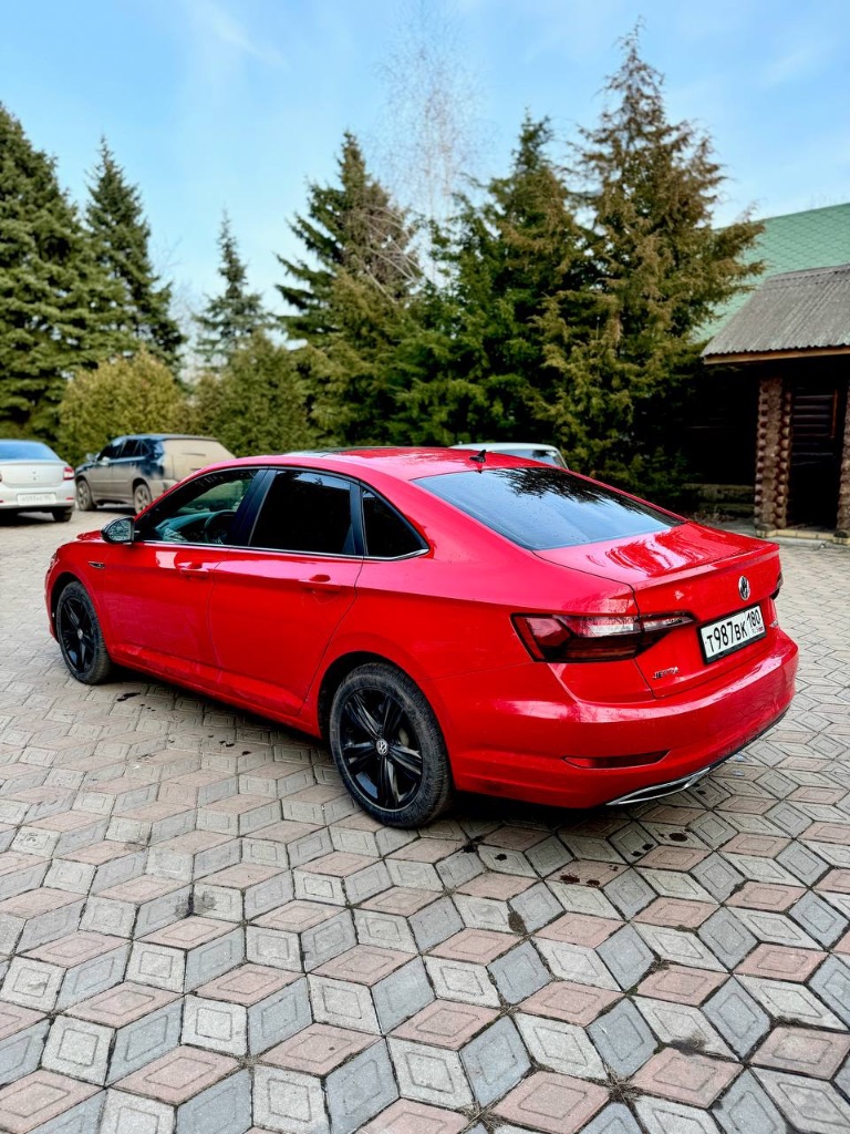 ✅ Vw jetta 7 r-line
✅ 2019 Года выпуска
✅ Пробег 50 тыс. Км.
✅ 1,4 Tsi, 8-ми ст. Акпп

Автомобиль в идеальном состоянии.
Полностью обслужен. Вложений никаких не требует от слова совсем! Был пригнан в 2023 году. Я собственник. Летом 2024 года поставил усиленный аккумулятор. В сентябре 2024 года, отполирована, и нанесена керамика.
Покрашены диски в черный мат. Салон нового автомобиля! Масло лил vag 0w-20.

Предмаксимальная комплектация: двух-зонный климат контроль, круиз контроль, датчики слепых зон, кожаный салон, черный потолок, подогрев сидений (передних, задних) и руля, камера заднего вида, система предотвращения столкновения, подсветка при воротах, электо-люк, мультимедиа composition media mib2, (8 динамиков), мультируль,
Led-оптика.
Панорама.
Бесключевой доступ, кнопка старт/стоп, автозапуск с ключа, электро-ручник, auto hold.

Диски r-17 с двумя комплектами новой резины (зима, лето) 205/55.

Готов к любым проверкам за ваш счет.
Приезжайте смотрите.

Полное переоформление в мрэо.
Цена: 2.240 🍋 хороший торг возле капота!

Осмотр г. Харцызск
По всем вопросам:
📞+79495312545 Либо в лс. - фотография - 7