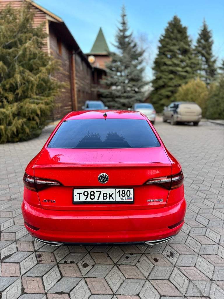 ✅ Vw jetta 7 r-line
✅ 2019 Года выпуска
✅ Пробег 50 тыс. Км.
✅ 1,4 Tsi, 8-ми ст. Акпп

Автомобиль в идеальном состоянии.
Полностью обслужен. Вложений никаких не требует от слова совсем! Был пригнан в 2023 году. Я собственник. Летом 2024 года поставил усиленный аккумулятор. В сентябре 2024 года, отполирована, и нанесена керамика.
Покрашены диски в черный мат. Салон нового автомобиля! Масло лил vag 0w-20.

Предмаксимальная комплектация: двух-зонный климат контроль, круиз контроль, датчики слепых зон, кожаный салон, черный потолок, подогрев сидений (передних, задних) и руля, камера заднего вида, система предотвращения столкновения, подсветка при воротах, электо-люк, мультимедиа composition media mib2, (8 динамиков), мультируль,
Led-оптика.
Панорама.
Бесключевой доступ, кнопка старт/стоп, автозапуск с ключа, электро-ручник, auto hold.

Диски r-17 с двумя комплектами новой резины (зима, лето) 205/55.

Готов к любым проверкам за ваш счет.
Приезжайте смотрите.

Полное переоформление в мрэо.
Цена: 2.240 🍋 хороший торг возле капота!

Осмотр г. Харцызск
По всем вопросам:
📞+79495312545 Либо в лс. - фотография - 6