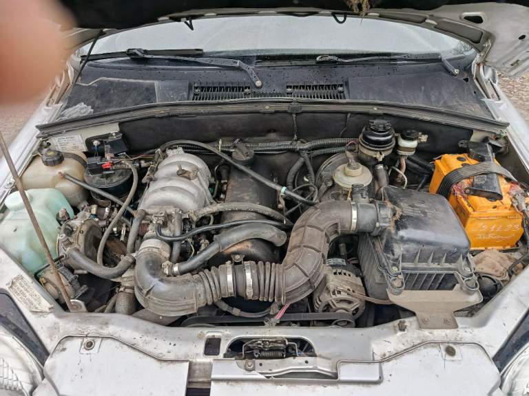 Продам нива chevrolet 2004 г выпуска на полном ходу, сел поехал. Без гнили и рыжиков, пробег 220 т. На местном учете, звоните в любое время. Цена 390тыс. Тел. +79493918856 - фотография - 15