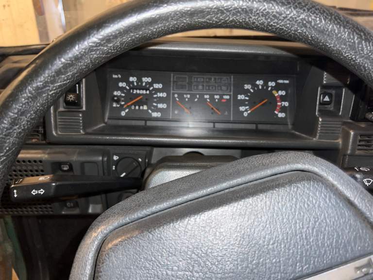 Продам ваз 21099 2007 г. В. Пробег 129000 км, были заменены детали :(кпп, радиатор, печка, стойки, подшипники задние, глушитель, ромашки, сален блоки, аккумулятор. Фары ) расскажу по телефону, есть вопросы по кузову +79495070118 - фотография - 3