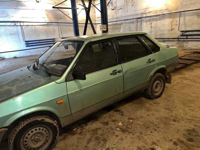 Продам ваз 21099 2007 г. В. Пробег 129000 км, были заменены детали :(кпп, радиатор, печка, стойки, подшипники задние, глушитель, ромашки, сален блоки, аккумулятор. Фары ) расскажу по телефону, есть вопросы по кузову +79495070118 - фотография - 19