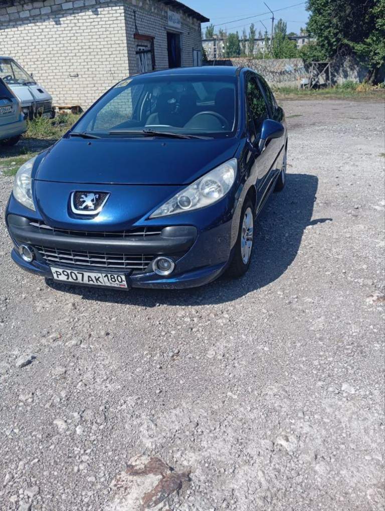Peugeot( пежо)207 1,4 амт, 3 дв. Хэтчбек, 2009 г. В. ,рестайлинг, кондиционер, эсп, эур, abs, птф, бк, подрулевые лепестки, aux. Везде заменены фильтры и масло. Масло в двигателе от замены до замены ни грамма не уходит, новые свечи, новый акб, . Пробег 135500км.2 ключа. В авто всё работает. Ни одного рыжика. .по машине ничего делать не надо. Переоформление в мрэо, я собственник. Цена 500 тыс. Руб. .горловка. +79493256491 - фотография - 4