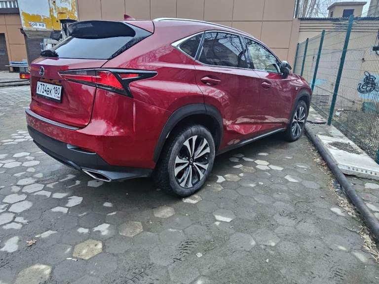 Продам lexus nx 300 f-sport 2019г. В. Двигатель 2,0turbo(238л. С. ) пробег 72000км. Состояние отличное. Максимальная комплектация. Резина зима+лето. Цена 3600000руб. - фотография - 3