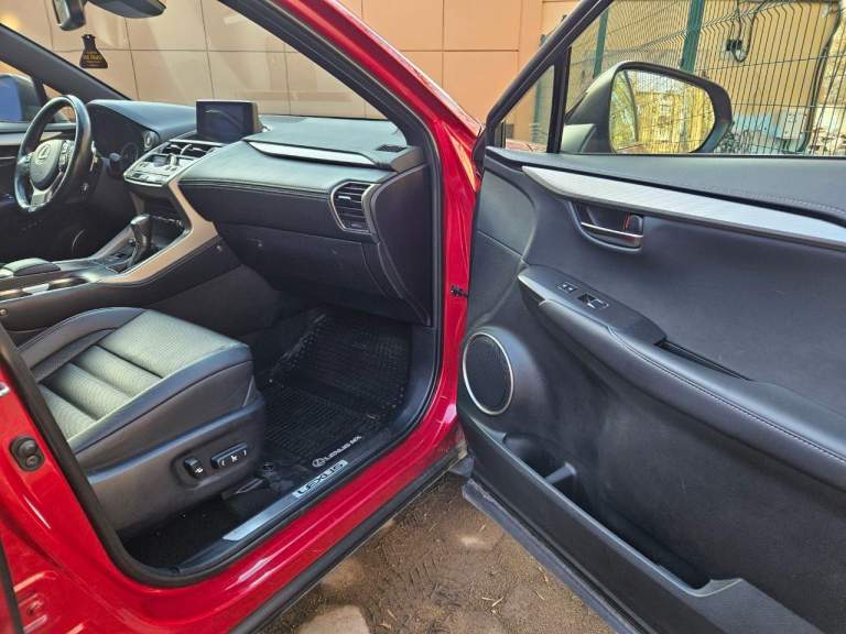 Продам lexus nx 300 f-sport 2019г. В. Двигатель 2,0turbo(238л. С. ) пробег 72000км. Состояние отличное. Максимальная комплектация. Резина зима+лето. Цена 3600000руб. - фотография - 5