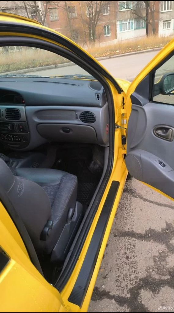 Renault megan 1.6 мт 2001(рестайлинг ) пробег 235000. Машина в хорошем состоянии, ходовая без нареканий, кузов оцинкованный. Два комплекта шин. Цена 600000.
+79494255017 - фотография - 3
