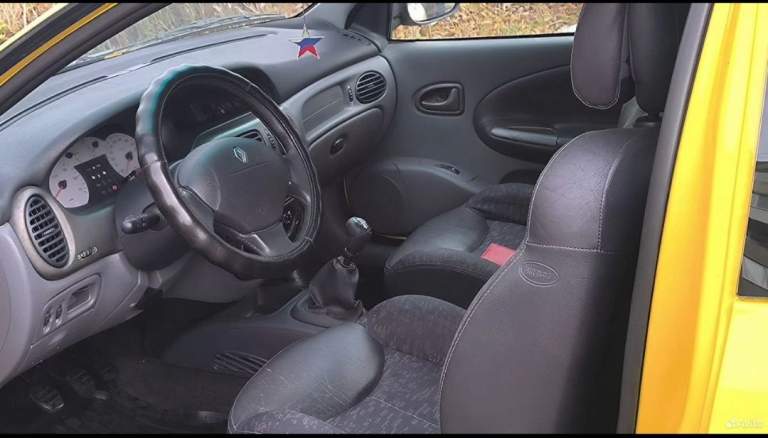 Renault megan 1.6 мт 2001(рестайлинг ) пробег 235000. Машина в хорошем состоянии, ходовая без нареканий, кузов оцинкованный. Два комплекта шин. Цена 600000.
+79494255017 - фотография - 5