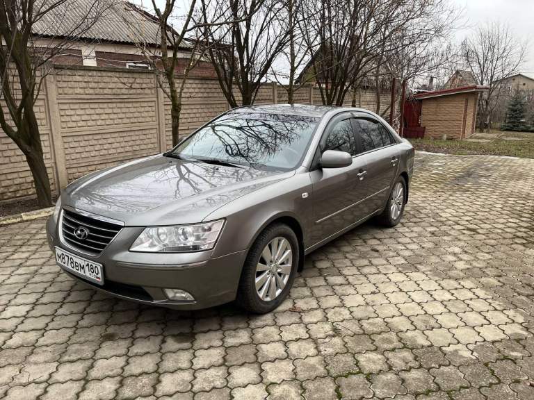 Hyundai sonata 2.4
Пробег: 197000 км
Коробка передач: автоматическая
Объём двигателя: 2359 см3
Отличный автомобиль, не требующий вложений.
Автомобиль в максимальной комплектации, кожаный песочный салон в отличном состоянии, климат-контроль, электрорегулировка сидений, качественная музыка и т. Д.
В комплекте зимняя и летня резина, зимние и летние коврики.
На авто установлен новый (не контрактный) двигатель (официально зарегистрирован) на 191000 пробега, на старом двигателе провернуло один вкладыш в остальном он в идеальном состоянии также отдам вместе с авто.
Ходовая перебрана все расходники заменены, масло в коробке как и в двигателе полностью заменено на 191000 и повторно в двигателе на 192000 после обкатки.
Коробка работает идеально, без толчков пинков и посторонних шумов.
Машина последние 8 лет была в одной семье, до этого с 14 по 16 год стояла без эксплуатации в гараже.
Кузов в родной краске за исключением задних крыльев, дно в антикоррозийной обработке. В общем авто великолепное, продажа связана с приобретением нового автомобиля.
+79499474902 - фотография - 5