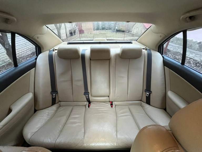 Hyundai sonata 2.4
Пробег: 197000 км
Коробка передач: автоматическая
Объём двигателя: 2359 см3
Отличный автомобиль, не требующий вложений.
Автомобиль в максимальной комплектации, кожаный песочный салон в отличном состоянии, климат-контроль, электрорегулировка сидений, качественная музыка и т. Д.
В комплекте зимняя и летня резина, зимние и летние коврики.
На авто установлен новый (не контрактный) двигатель (официально зарегистрирован) на 191000 пробега, на старом двигателе провернуло один вкладыш в остальном он в идеальном состоянии также отдам вместе с авто.
Ходовая перебрана все расходники заменены, масло в коробке как и в двигателе полностью заменено на 191000 и повторно в двигателе на 192000 после обкатки.
Коробка работает идеально, без толчков пинков и посторонних шумов.
Машина последние 8 лет была в одной семье, до этого с 14 по 16 год стояла без эксплуатации в гараже.
Кузов в родной краске за исключением задних крыльев, дно в антикоррозийной обработке. В общем авто великолепное, продажа связана с приобретением нового автомобиля.
+79499474902 - фотография - 15