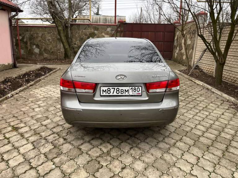 Hyundai sonata 2.4
Пробег: 197000 км
Коробка передач: автоматическая
Объём двигателя: 2359 см3
Отличный автомобиль, не требующий вложений.
Автомобиль в максимальной комплектации, кожаный песочный салон в отличном состоянии, климат-контроль, электрорегулировка сидений, качественная музыка и т. Д.
В комплекте зимняя и летня резина, зимние и летние коврики.
На авто установлен новый (не контрактный) двигатель (официально зарегистрирован) на 191000 пробега, на старом двигателе провернуло один вкладыш в остальном он в идеальном состоянии также отдам вместе с авто.
Ходовая перебрана все расходники заменены, масло в коробке как и в двигателе полностью заменено на 191000 и повторно в двигателе на 192000 после обкатки.
Коробка работает идеально, без толчков пинков и посторонних шумов.
Машина последние 8 лет была в одной семье, до этого с 14 по 16 год стояла без эксплуатации в гараже.
Кузов в родной краске за исключением задних крыльев, дно в антикоррозийной обработке. В общем авто великолепное, продажа связана с приобретением нового автомобиля.
+79499474902 - фотография - 22