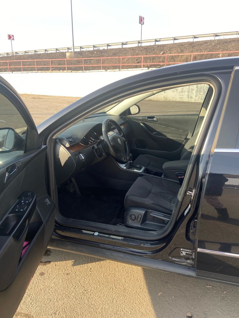 Продам volkswagen passat b6 2007.
💵Цена 900 000 рублей.
Идеальный вариант для города и дальних поездок. Экономичный двигатель, отличная управляемость.
Автомобиль в отличном техническом состоянии, бережная эксплуатация, все расходники заменены. Кузов без дтп, в родной краске.
⚙Основные характеристики: седан, двигатель – бензин, работает ровно, без нареканий. Автоматическая коробка передач. Объем двигателя 1984 куб. См. Мощность 150 л. С. Пробег 200 000 км.
🛠Комплектация: акпп, кондиционер, подогрев сидений, зеркал и др.
Продажа от собственника. Юридически чист, без залогов и обременений. Готов к любым проверкам. Возможен торг у капота. Звоните прямо сейчас, чтобы договориться о просмотре!
☎Тел. +7949-305-36-15 александр, также пишите в лс или телеграмм +79493430634 - фотография - 3