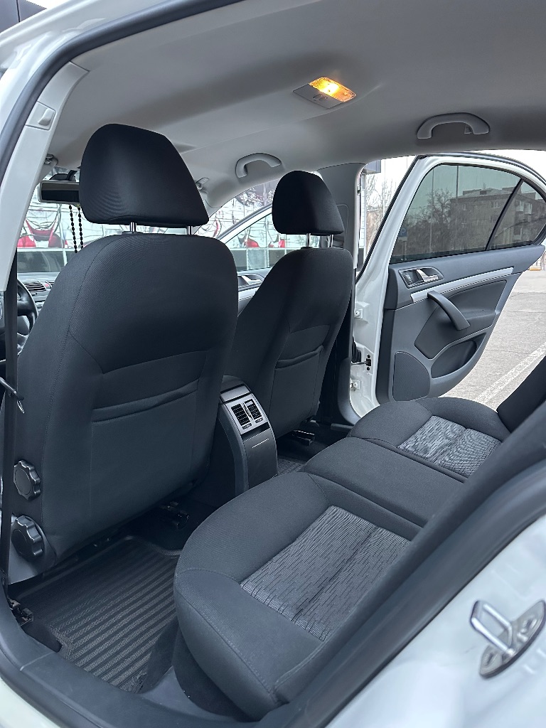 К вашему вниманию! +79493872669
Skoda octavia a5 2012 года обьем 1.8tsi коробка механика 6ст пробег родной 195т
Автомобиль без дтп в заводском окрасе не одна деталь не крашеная 100%
Полностью обслужена, масла фильтра колодки передние соленблоки задние косточки.
Кузов повторюсь в заводском окрасе 100%
Мотор работает идеально, без каких либо нюансов.
Коробка механика 6ст работает идеально.
Турбина обслужена, дует как нужно.
Салон чистый ухоженный без каких либо запахов и нюансов.
Достойная комплектация: акустика bolero. Двух зонный климат контроль. Подогрев сидений. Подогрев зеркал. Авто свет. Авто дождь. Полный электро пакет. Партроники. Туманки свет достойный. Центральный замок. Новая зимняя резина. И многое другое.
Автомобиль для тех кто ищет идеальную шкоду! Кто не верит можете сами убедиться.
Любое ваше сто без проблем!
Цена 1.265.000₽+ торг)
+79493872669 Звонить в любое время. - фотография - 20