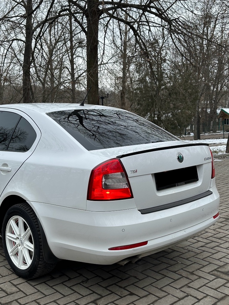 К вашему вниманию! +79493872669
Skoda octavia a5 2012 года обьем 1.8tsi коробка механика 6ст пробег родной 195т
Автомобиль без дтп в заводском окрасе не одна деталь не крашеная 100%
Полностью обслужена, масла фильтра колодки передние соленблоки задние косточки.
Кузов повторюсь в заводском окрасе 100%
Мотор работает идеально, без каких либо нюансов.
Коробка механика 6ст работает идеально.
Турбина обслужена, дует как нужно.
Салон чистый ухоженный без каких либо запахов и нюансов.
Достойная комплектация: акустика bolero. Двух зонный климат контроль. Подогрев сидений. Подогрев зеркал. Авто свет. Авто дождь. Полный электро пакет. Партроники. Туманки свет достойный. Центральный замок. Новая зимняя резина. И многое другое.
Автомобиль для тех кто ищет идеальную шкоду! Кто не верит можете сами убедиться.
Любое ваше сто без проблем!
Цена 1.265.000₽+ торг)
+79493872669 Звонить в любое время. - фотография - 6