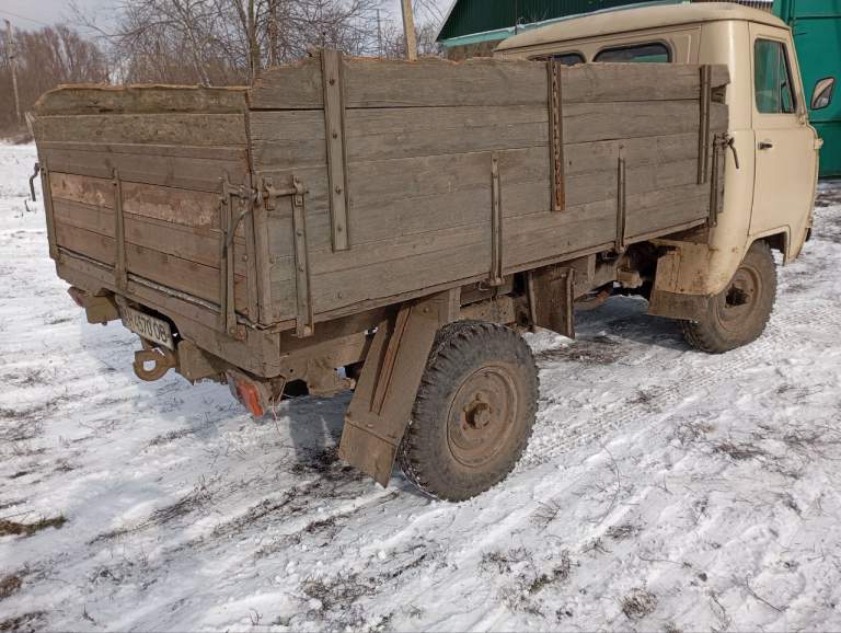 Продам уаз 3303 1993г. В. Машина на полном ходу. Раздатка работает как положено. Новая резина. Новое лепестковое сцепление. Мотор 402. Зажигание бесконтактное. Карбюратор ваз. Мотор запускается с пол оборота, в любой мороз. Печка жарит. По машине есть возрастные косяки. Всё что нужно всё моргает и светится. С машиной отдам, в придачу, ещё один мотор. От машины не избовляюсь. Цена 350 000₽

Алексей : +7 949 617-37-14 - фотография - 5