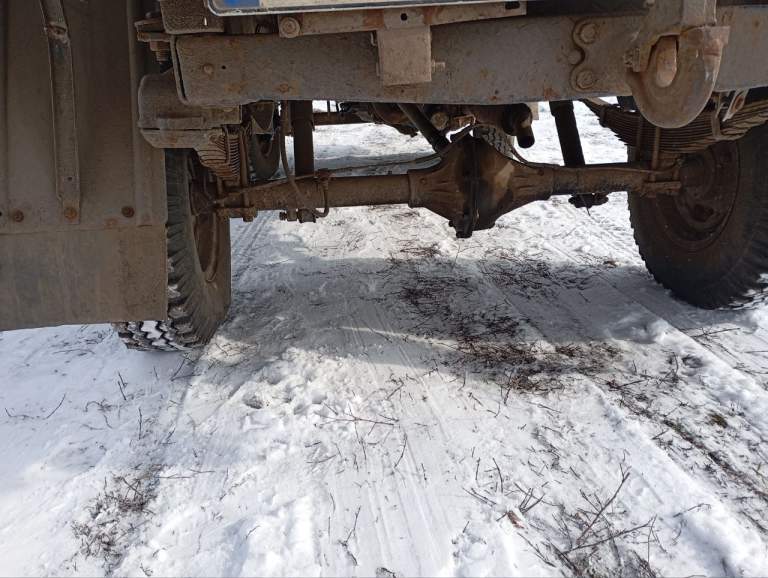 Продам уаз 3303 1993г. В. Машина на полном ходу. Раздатка работает как положено. Новая резина. Новое лепестковое сцепление. Мотор 402. Зажигание бесконтактное. Карбюратор ваз. Мотор запускается с пол оборота, в любой мороз. Печка жарит. По машине есть возрастные косяки. Всё что нужно всё моргает и светится. С машиной отдам, в придачу, ещё один мотор. От машины не избовляюсь. Цена 350 000₽

Алексей : +7 949 617-37-14 - фотография - 4