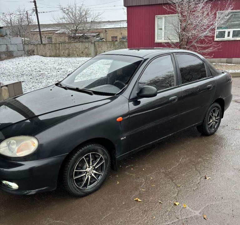 Продам chevrolet lanos 2008 года, комплектация sx кондиционер, передние эсп, гур. Объём 1.5, пробег 287000 км. Автомобиль на полном ходу. Нужно приложить руки к кузову. Цена 250000 торг. Находиться в донецке. Телефон +79493077088 - фотография - 7