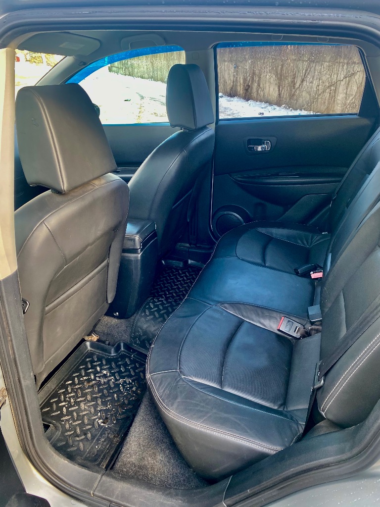 Продам ниссан кашкай( nissan qashqai) 2008 года выпуска

Двигатель 2.0 работает отлично, без посторонних звуков, родной пробег 179 000! Акпп работает отлично, никаких посторонних звуков и рывков.
Кузов в родном окрасе, выглядит отлично, дно пороги завод. Кузов оцинкован. Чистый кожаный салон.
Комплектация: мультируль, бортовой компьютер, складывающиеся электрозеркала с подогревом, 4 стеклоподъёмника, двухзонный климат контроль, подогрев сидений, бесключевой доступ, задние парктроники, датчик света и дождя, противотуманки, два ключа, сигнализация, abs, esp, омыватели фар, заводской ксенон, круиз-контроль, aux, usb, cd. Литые диски r16 на зимней резине toyo.

Машина не требует абсолютно никаких вложений!
Зеленая автотека!
Учет рф
Цена 995 тыс!
Донецк
Номер для связи:+79495342371 - фотография - 6
