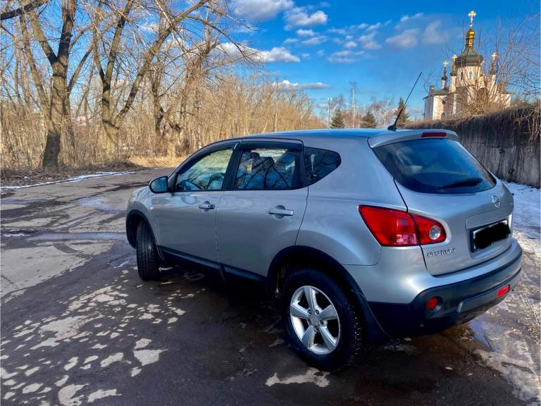 Продам ниссан кашкай( nissan qashqai) 2008 года выпуска

Двигатель 2.0 работает отлично, без посторонних звуков, родной пробег 179 000! Акпп работает отлично, никаких посторонних звуков и рывков.
Кузов в родном окрасе, выглядит отлично, дно пороги завод. Кузов оцинкован. Чистый кожаный салон.
Комплектация: мультируль, бортовой компьютер, складывающиеся электрозеркала с подогревом, 4 стеклоподъёмника, двухзонный климат контроль, подогрев сидений, бесключевой доступ, задние парктроники, датчик света и дождя, противотуманки, два ключа, сигнализация, abs, esp, омыватели фар, заводской ксенон, круиз-контроль, aux, usb, cd. Литые диски r16 на зимней резине toyo.

Машина не требует абсолютно никаких вложений!
Зеленая автотека!
Учет рф
Цена 995 тыс!
Донецк
Номер для связи:+79495342371 - фотография - 4