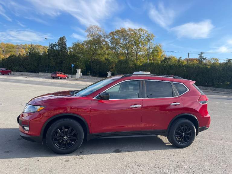 Продаю свой автомобиль nissan rogue в идеальном состоянии. Не бит, не крашен. Собственник. Авто во время обслуживалось, комплект резины в подарок. Отличная и надежная машина. - фотография - 2