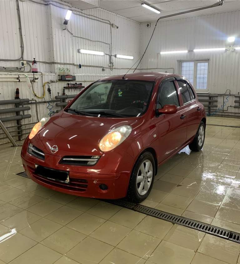 Nissan мiсrа iii (к12), 1,2 акпп, 2005 года, 185000 км. (пробег родной, автотека зелёная).
Автомобиль в очень хорошем состоянии, весь в родной краске (окрашивался только капот от возрастных сколов, без шпаклёвки), без дтп, все кузовные детали родные, не крутились, кузов без коррозии и ржавчины.
В техническом плане - в идеальном состоянии, обслужен, вся ходовая менялась летом, опорные подшипники, рычаги и т. Д. , новый аккумулятор, масло в акпп заменено месяц назад, масло в двигателе поменяли 2 т. Км. Назад.
Мотор четырёх цилиндровый с цепным приводом, очень надёжный и не прихотливый. Автомат работает идеально, как и должен, без пинков и задержек, как на холодную так и на горячую.
Салон в отличном состоянии, только после химчистки, сиденья целые, не затёртые.
Два комплекта почти новой резины.
Комплектация: акпп, гур, передние стеклоподъемники, подогрев зеркал и сидений, кондиционер, сигнализация с обратной связью и автозапуском, электрорегулировка зеркал, камера заднего вида, вобщем всё необходимое для комфортной езды.

Цена: 680 000 руб.
Телефон: +7 (949) 352-78-97 - фотография - 1