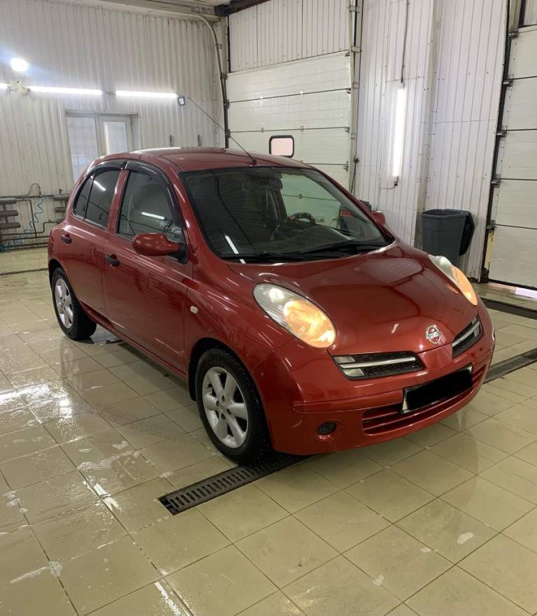Nissan мiсrа iii (к12), 1,2 акпп, 2005 года, 185000 км. (пробег родной, автотека зелёная).
Автомобиль в очень хорошем состоянии, весь в родной краске (окрашивался только капот от возрастных сколов, без шпаклёвки), без дтп, все кузовные детали родные, не крутились, кузов без коррозии и ржавчины.
В техническом плане - в идеальном состоянии, обслужен, вся ходовая менялась летом, опорные подшипники, рычаги и т. Д. , новый аккумулятор, масло в акпп заменено месяц назад, масло в двигателе поменяли 2 т. Км. Назад.
Мотор четырёх цилиндровый с цепным приводом, очень надёжный и не прихотливый. Автомат работает идеально, как и должен, без пинков и задержек, как на холодную так и на горячую.
Салон в отличном состоянии, только после химчистки, сиденья целые, не затёртые.
Два комплекта почти новой резины.
Комплектация: акпп, гур, передние стеклоподъемники, подогрев зеркал и сидений, кондиционер, сигнализация с обратной связью и автозапуском, электрорегулировка зеркал, камера заднего вида, вобщем всё необходимое для комфортной езды.

Цена: 680 000 руб.
Телефон: +7 (949) 352-78-97 - фотография - 3