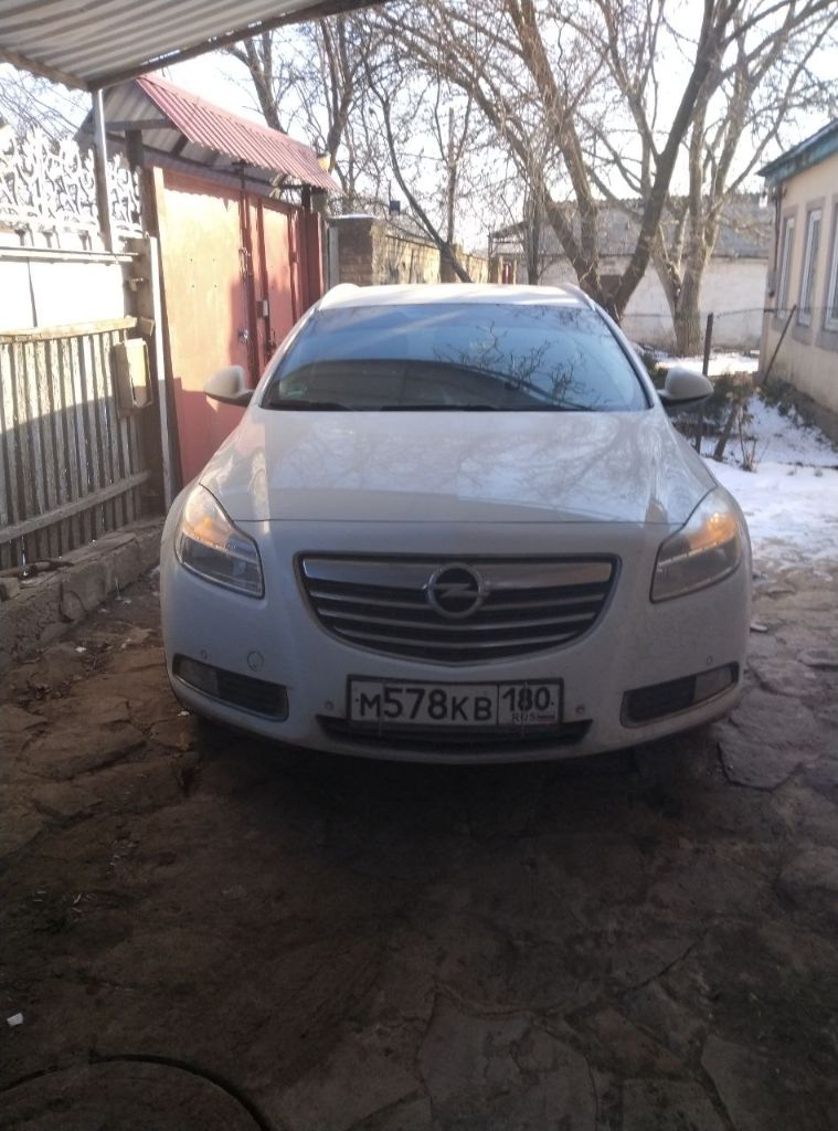 Продам опель инсигния 2010 года,1100000+летняя резина, комплект новых запчастей - фотография - 6