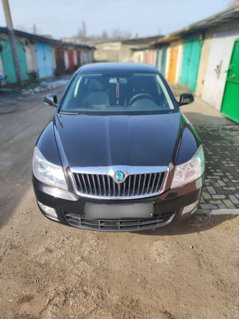 Skoda octavia a5❗
Год выпуска -2011 (рестайлинг)
Пробег - 69 тыс км
Двигатель -1.6 бензин, механическая коробка передач.
Мт
✅ Птс оригинал
✅ 1 Хозяин
✅ Без дтп
✅ Полностью заводской окрас
✅ Полностью заводское остекление
✅ 2 Ключа
Автомобиль в идеальном состоянии, двигатель, кпп, подвеска работают в штатном режиме без нареканий, кузов в идеальном состоянии ( оцинкован ), салон в состоянии нового, большой багажник, новая летняя резина с дисками, хорошая 2 х сторонняя сигнализация.

Цена 1 млн 250 тыс. Руб.
☎ +79494283497 - фотография - 6