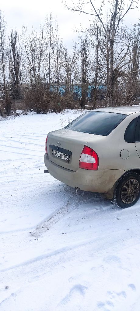 В продаже калина 1-го поколения (седан)
2006 Года, пробег 220. Мотор 1,6 8 клапанный ( клапана не гнет). На полном ходу. Рабочая машина на каждый день. Много чего поменяно: грм с помпой, аккумулятор, резина rs2 на 14, тормозные диски и барабаны, сцепление и по мелочам.
По комплектации: передние стеклоподъёмники, иммобилайзер, центральный замок, обогрев заднего стекла, музыка 4 динамика. Замыкается с брелка, установлены led противотуманные фары, подкрылки, брызговики, подлокотник в салоне, чехлы на сиденья. Днище обрабатывалось мастикой.
Ручник держит.
Продажа с переоформлением
Цена 245к
+7949 513 80 93 - фотография - 3