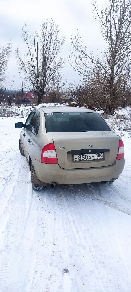 В продаже калина 1-го поколения (седан)
2006 Года, пробег 220. Мотор 1,6 8 клапанный ( клапана не гнет). На полном ходу. Рабочая машина на каждый день. Много чего поменяно: грм с помпой, аккумулятор, резина rs2 на 14, тормозные диски и барабаны, сцепление и по мелочам.
По комплектации: передние стеклоподъёмники, иммобилайзер, центральный замок, обогрев заднего стекла, музыка 4 динамика. Замыкается с брелка, установлены led противотуманные фары, подкрылки, брызговики, подлокотник в салоне, чехлы на сиденья. Днище обрабатывалось мастикой.
Ручник держит.
Продажа с переоформлением
Цена 245к
+7949 513 80 93 - фотография - 4