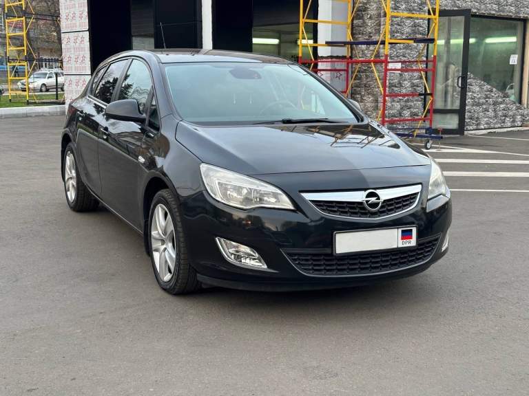 Opel astra turbo
(J) 2011г
1.6 Автомат
Пробег 187 000км

Авто в отличном состоянии, не дымит, не троит, не коптит. Салон не прокурен, водитель девушка.
Проведено большое то с заменой многих расходников: масло двигателя и коробки, комплект ремня грм, водяная помпа, теплообменник и масляный радиатор, заменен антифриз и частично трубки, заменена турбина.

Подогрев зеркал и стекла.
Полный электростеклопакет.
Хорошая акустика.
Климат контроль.
Подогрев сидений.
Резина новая зима.
Две пары заводских ключей
Автомобиль без вложений будет радовать нового хозяина👍🏻
Продажа в связи с покупкой нового авто.
Осмотр г. Макеевка
Цена 900.000.р
Аргументированный торг.
+79494055231 - фотография - 1