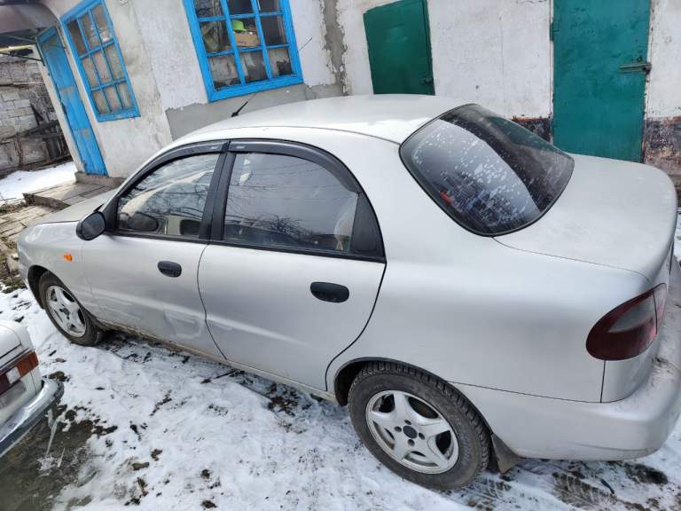 Продам ланос 1, 5. 2007 г. В. На ходу каждый день, всё работает, всё светится, много чего нового. Лкп не очень. 200 т. Р. +79493332961. Донецк. - фотография - 1