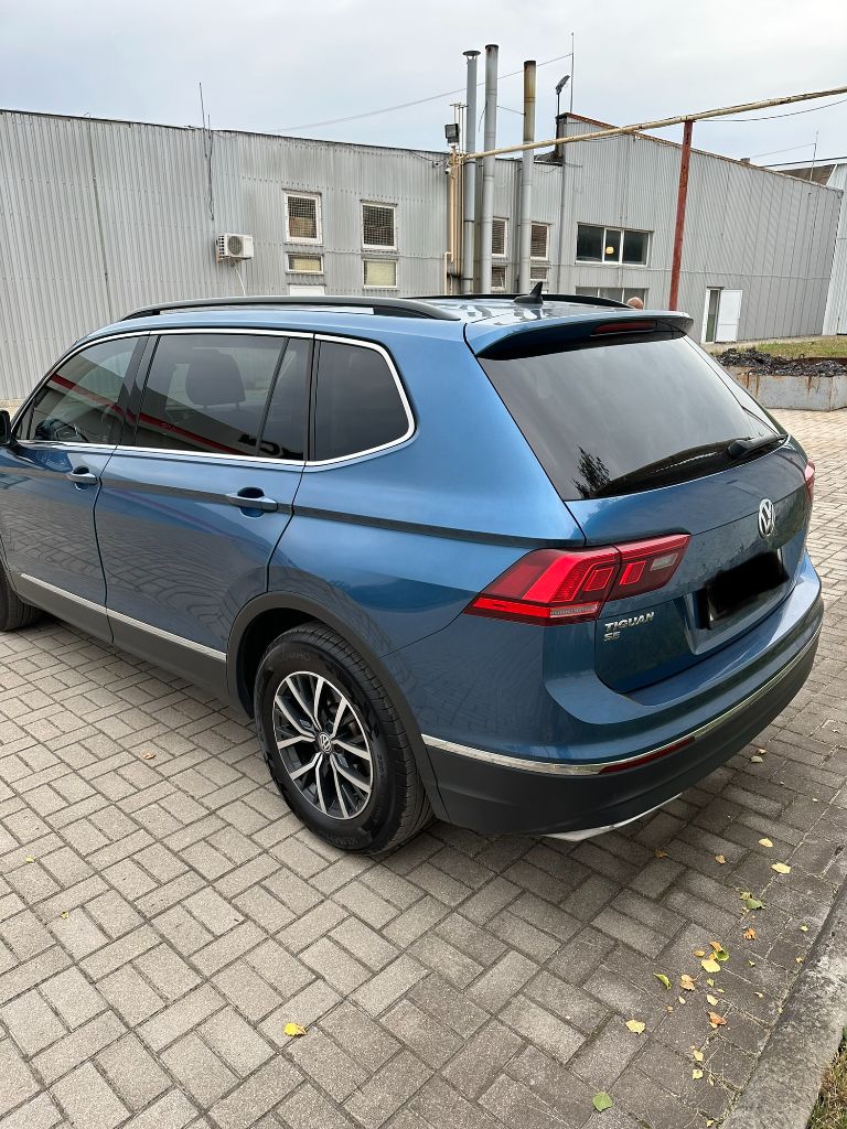 Volkswagen tiguan allspace,10 мес 2017г
Пригнан из сша. Удар минимальный. Профессионально восстановлен. Отличное состояние, кожаный салон, 7мест.
Большой монитор с bluetooth, carplay
Бесключевой доступ, мультируль
Камера заднего вида,
Ассистент слепых зон,
Двухзонный климат-контроль
Подогрев сидений
Ассистент движения задним ходом,
Радар с переди контроль дистанции,
Адаптивный круиз контроль,
Датчик света, датчик дождя,
Система старт -стоп,
Низкий расход топлива,
Акпп aisin 8ст.
Честный пробег 100000
С продажей не тороплюсь.
2,8Млн (торг у капота) - фотография - 5