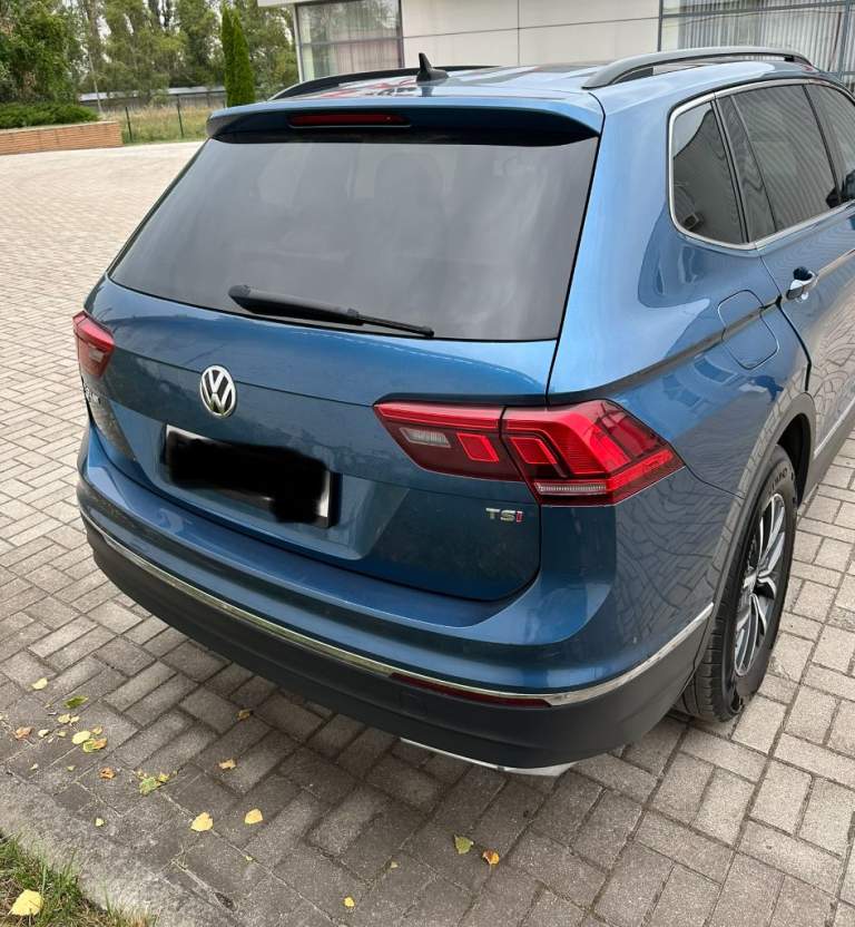 Volkswagen tiguan allspace,10 мес 2017г
Пригнан из сша. Удар минимальный. Профессионально восстановлен. Отличное состояние, кожаный салон, 7мест.
Большой монитор с bluetooth, carplay
Бесключевой доступ, мультируль
Камера заднего вида,
Ассистент слепых зон,
Двухзонный климат-контроль
Подогрев сидений
Ассистент движения задним ходом,
Радар с переди контроль дистанции,
Адаптивный круиз контроль,
Датчик света, датчик дождя,
Система старт -стоп,
Низкий расход топлива,
Акпп aisin 8ст.
Честный пробег 100000
С продажей не тороплюсь.
2,8Млн (торг у капота) - фотография - 4